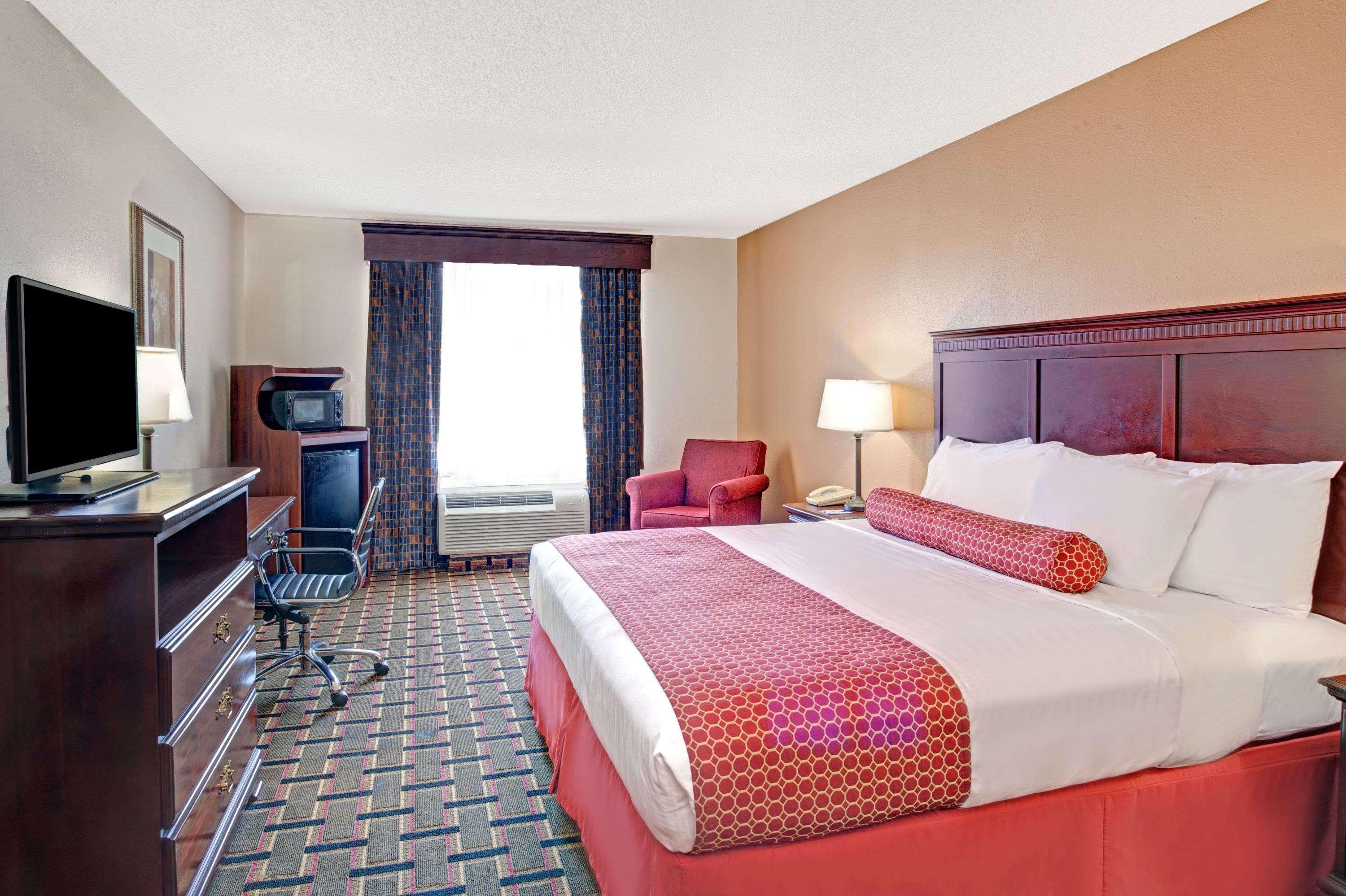 Hotel Baymont By Wyndham Kennesaw Extérieur photo